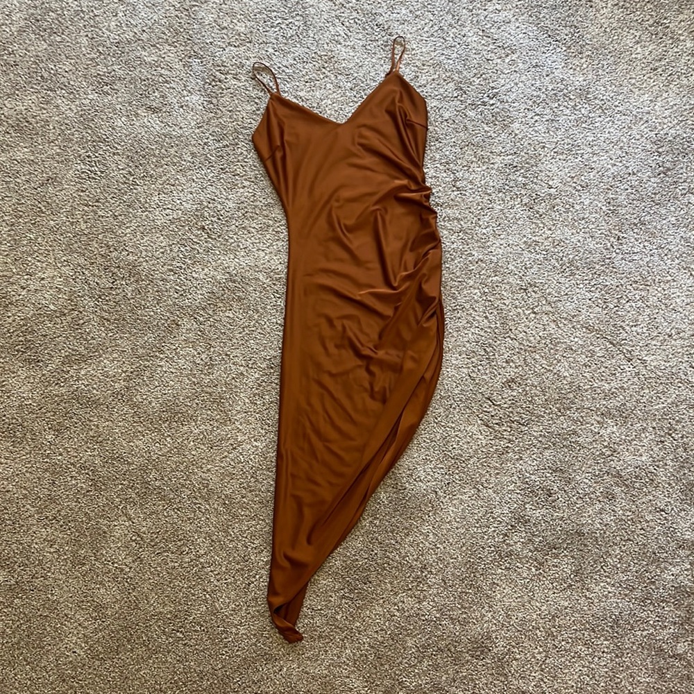 *WORN ONCE* Assymetrical, stretchy rust brown dress with adjustable straps